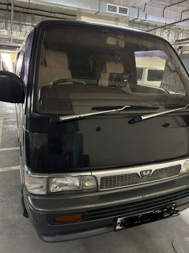    Nissan Homy 1995 , 250000 , 