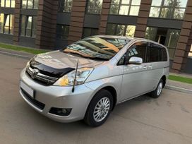    Toyota Isis 2013 , 1100000 , 