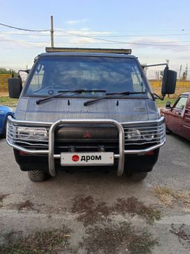   Mitsubishi Delica 1990 , 550000 , --