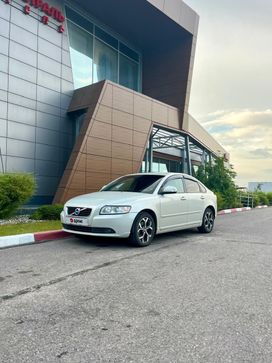  Volvo S40 2012 , 800000 , 