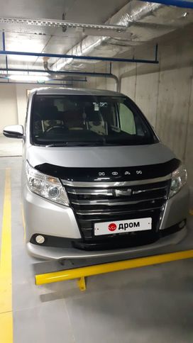    Toyota Noah 2016 , 2350000 , 