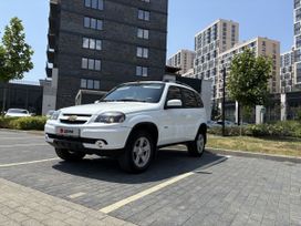SUV   Chevrolet Niva 2018 , 749000 , 
