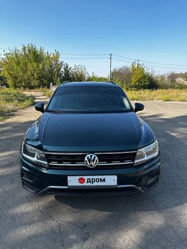 SUV   Volkswagen Tiguan Allspace 2018 , 2500000 ,  