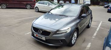  V40, 2017