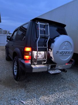  3  Mitsubishi Pajero 1991 , 700000 , 