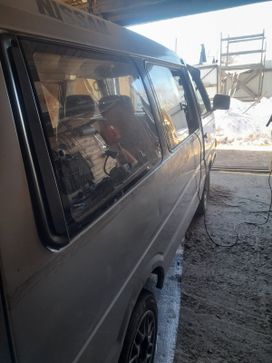    Nissan Vanette 1989 , 200000 , 