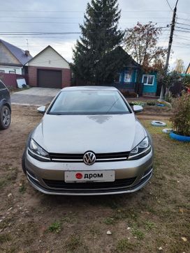  3  Volkswagen Golf 2015 , 1300000 , 