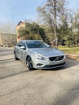  Volvo V60 2012 , 1240000 , 