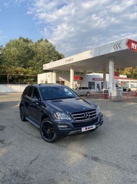 SUV   Mercedes-Benz M-Class 2011 , 1900000 , 