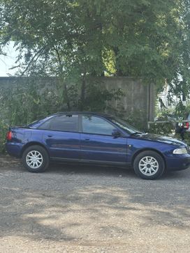  Audi A4 1998 , 330000 , 