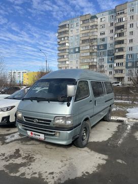    Toyota Hiace 2002 , 917000 , 