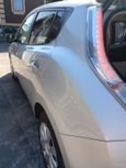 Nissan Leaf 2011 , 400000 , 