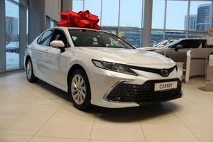 Седан Toyota Camry 2023 года, 4590000 рублей, Барнаул