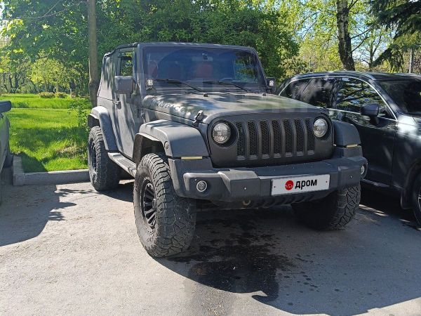  3  Jeep Wrangler 2010 , 2650000 , 