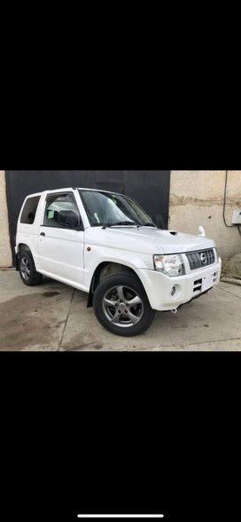  3  Nissan Kix 2009 , 600000 , 