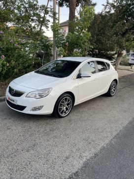  Opel Astra 2011 , 930000 , 