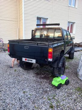  Nissan Datsun 1989 , 750000 , 