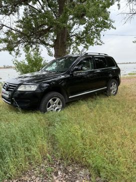 SUV   Volkswagen Touareg 2004 , 630000 , 