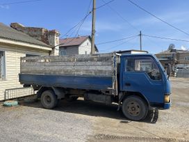   Mitsubishi Fuso Canter 1990 , 1090000 , 