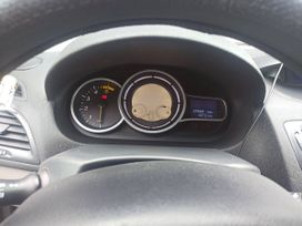  Renault Megane 2010 , 700000 , 