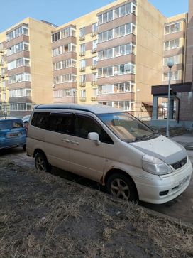    Nissan Serena 2001 , 400000 , 