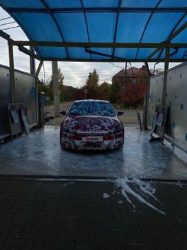  3  Volkswagen Scirocco 2009 , 1100000 , 
