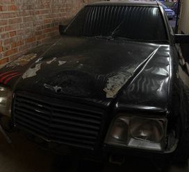  Mercedes-Benz E-Class 1992 , 400000 , 