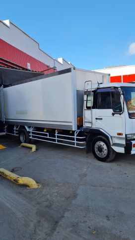   Nissan Diesel UD 2002 , 3100000 , 