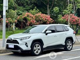 SUV   Toyota RAV4 2021 , 2218000 , 