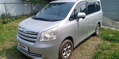    Toyota Noah 2007 , 1020000 , 