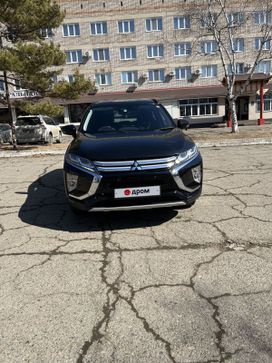 SUV   Mitsubishi Eclipse Cross 2018 , 2000000 , 