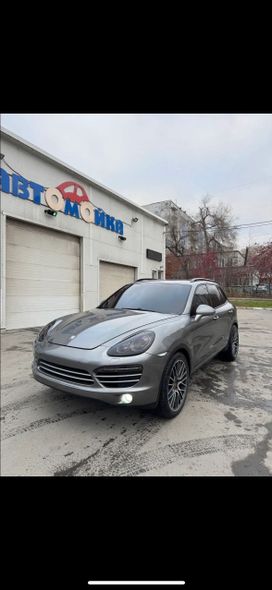 SUV   Porsche Cayenne 2010 , 2000000 , 