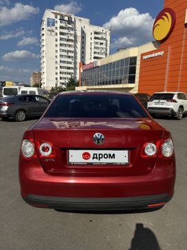  Volkswagen Jetta 2010 , 680000 , --