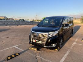    Toyota Esquire 2019 , 2600000 , -