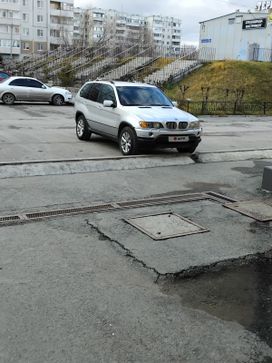 SUV   BMW X5 2000 , 515000 , 