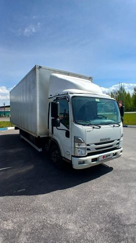   Isuzu NP 2022 , 3800000 , -