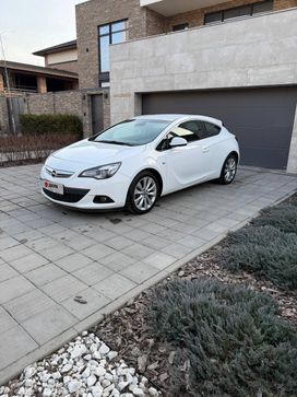  3  Opel Astra GTC 2013 , 1060000 , --