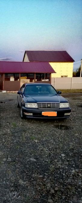  Toyota Crown 1989 , 700000 , 