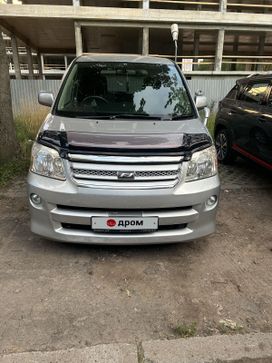    Toyota Noah 2006 , 1450000 , -