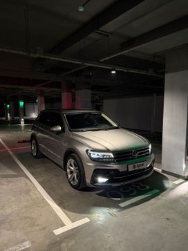 SUV   Volkswagen Tiguan 2019 , 3500000 ,  