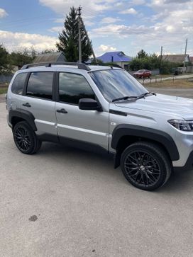 SUV      2023 , 1720000 , 