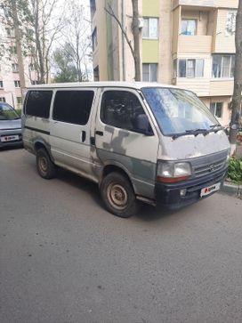    Toyota Hiace 2003 , 780000 , 
