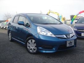  Honda Fit Shuttle 2013 , 750000 , 