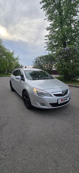  Opel Astra 2012 , 820000 , 