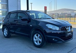 SUV   Nissan Qashqai 2013 , 1050000 , 