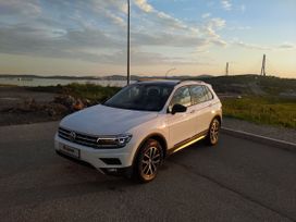 SUV   Volkswagen Tiguan 2020 , 2700000 , 
