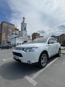 SUV   Mitsubishi Outlander 2013 , 1599000 , 