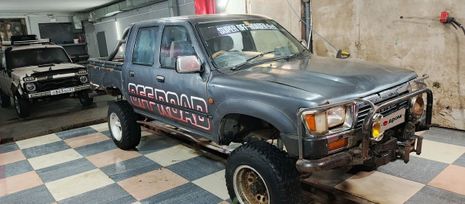  Toyota Hilux 1990 , 650000 , --