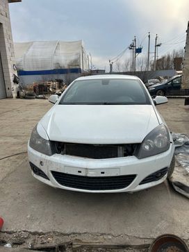  3  Opel Astra GTC 2010 , 400000 , 