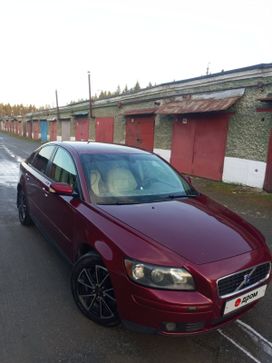  Volvo S40 2004 , 720000 , 